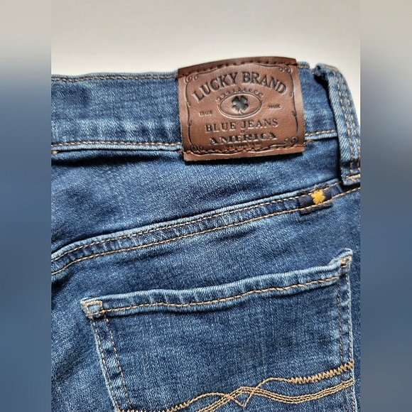 Denim floral skirt - Picture 3 of 4